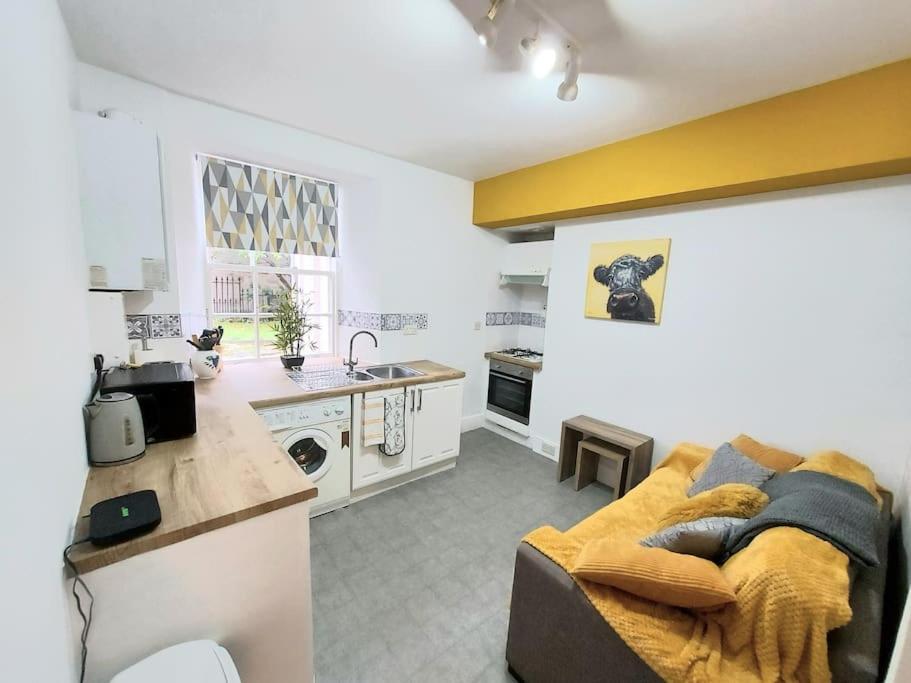 אברדין Granite Getaways - The Terrace Below מראה חיצוני תמונה